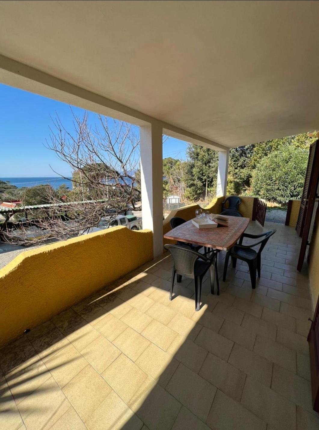 Villa Moira Capoliveri  Eksteriør billede